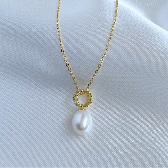 Authentic Pearl Necklace Gold Brand New - Picture 6 of 6
